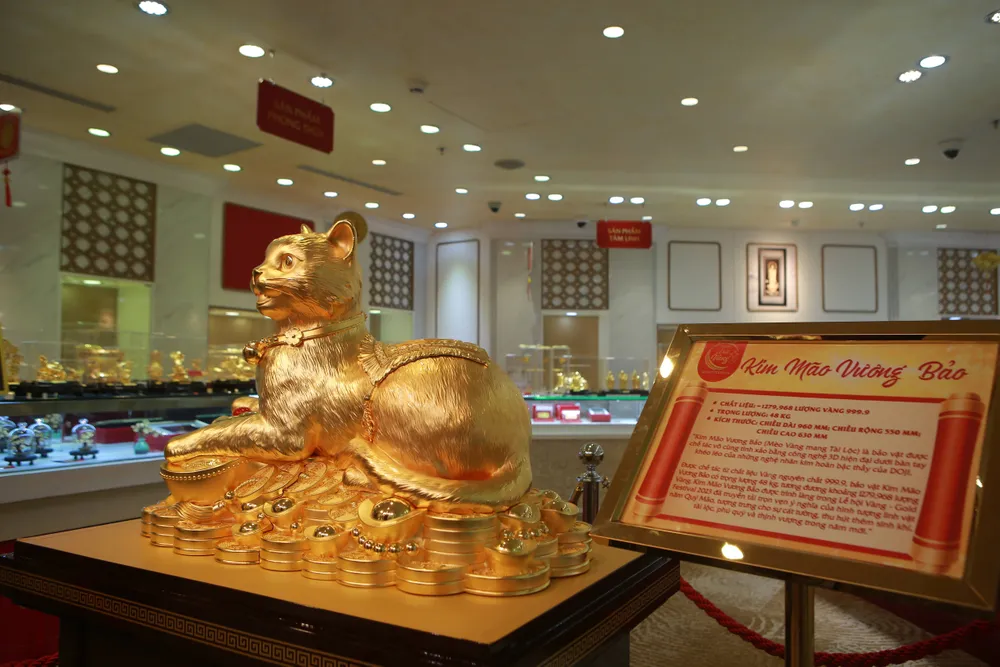 Ngày vía Thần tài năm nay (Mùng 10 âm lịch), các doanh nghiệp vàng bạc đã tung ra hàng loạt sản phẩm vàng độc đáo với mong muốn mang lại một năm thuận lợi, bình an cho quý khách hàng.