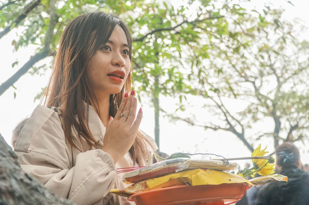 Phủ Tây Hồ là một ngôi đền thờ công chúa Liễu Hạnh nằm tại thủ đô Hà Nội của Việt Nam, theo truyền thuyết, phủ được xây dựng vào khoảng thế kỷ 17.