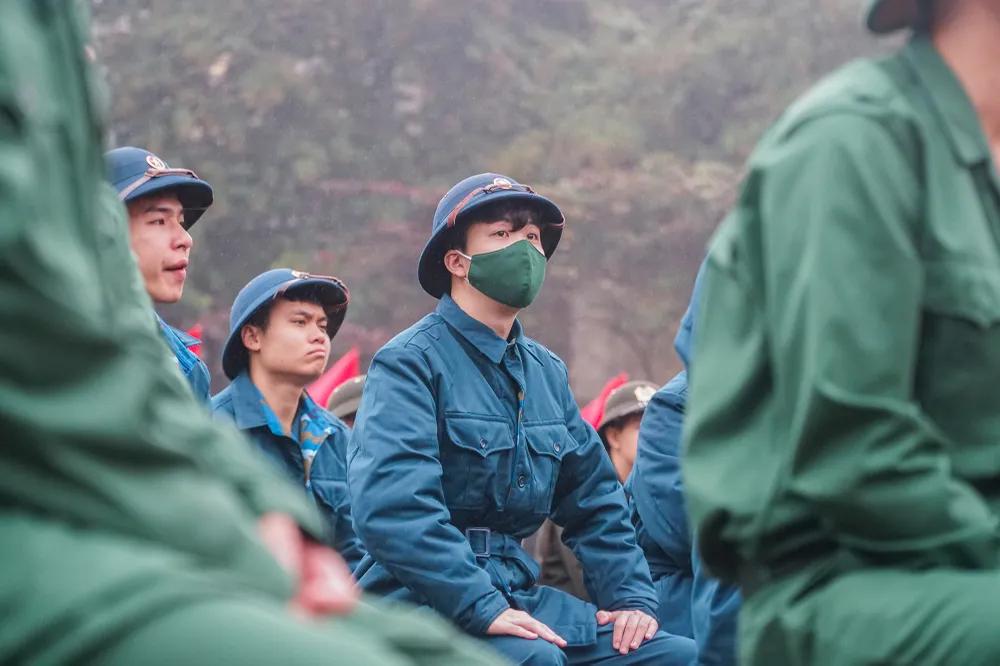 Năm nay, Thành phố có 20,9% công dân có trình độ cao đẳng, đại học; 998 công dân (đạt 28%) tình nguyện viết đơn nhập ngũ; 1.294 đoàn viên ưu tú được lựa chọn từ cơ sở tham gia lớp bồi dưỡng đối tượng Đảng. Ảnh: PH