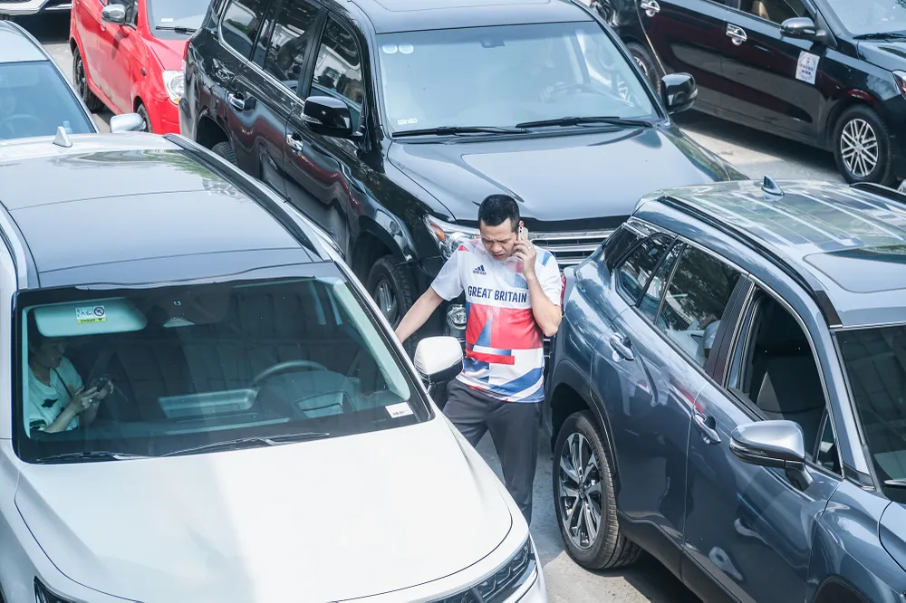 Dự báo tình trạng ùn tắc đăng kiểm sẽ trở nên nghiêm trọng hơn trong thời gian tới, đặc biệt vào tháng 4, khi theo chu kỳ kiểm định, đây là tháng có số phương tiện đến hạn đăng kiểm rất đông.