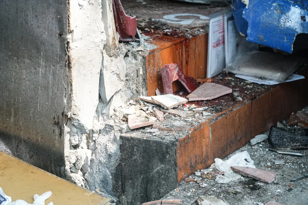 Sau vụ tai nạn, chính quyền phường Liễu Giai đã di dời những người trong căn nhà 341 Đội Cấn tới vị trí khác do lo ngại kết cấu nhà bị ảnh hưởng, không đảm bảo an toàn. Sau vụ tai nạn, chính quyền phường Liễu Giai đã di dời những người trong căn nhà 341 Đội Cấn tới vị trí khác do lo ngại kết cấu nhà bị ảnh hưởng, không đảm bảo an toàn.