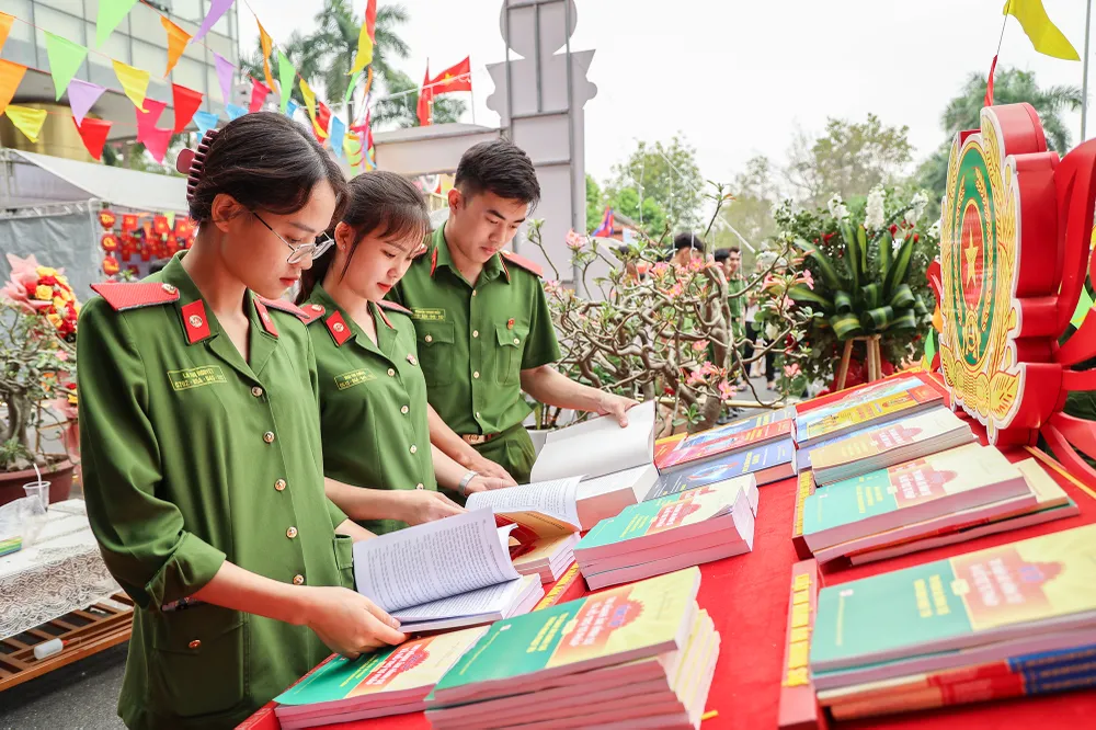 Trải qua chặng đường 55 năm xây dựng và phát triển, Đoàn Thanh niên Học viện Cảnh sát nhân dân không ngừng lớn mạnh.