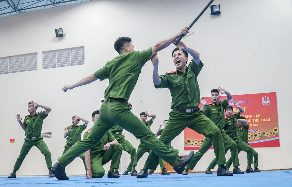 Võ thuật Công an nhân dân là một trong những nội dung quan trọng của chương trình đào tạo học viên Học viện CSND. Các học viên sẽ phải giành nhiều giờ học mỗi tuần để luyện tập.