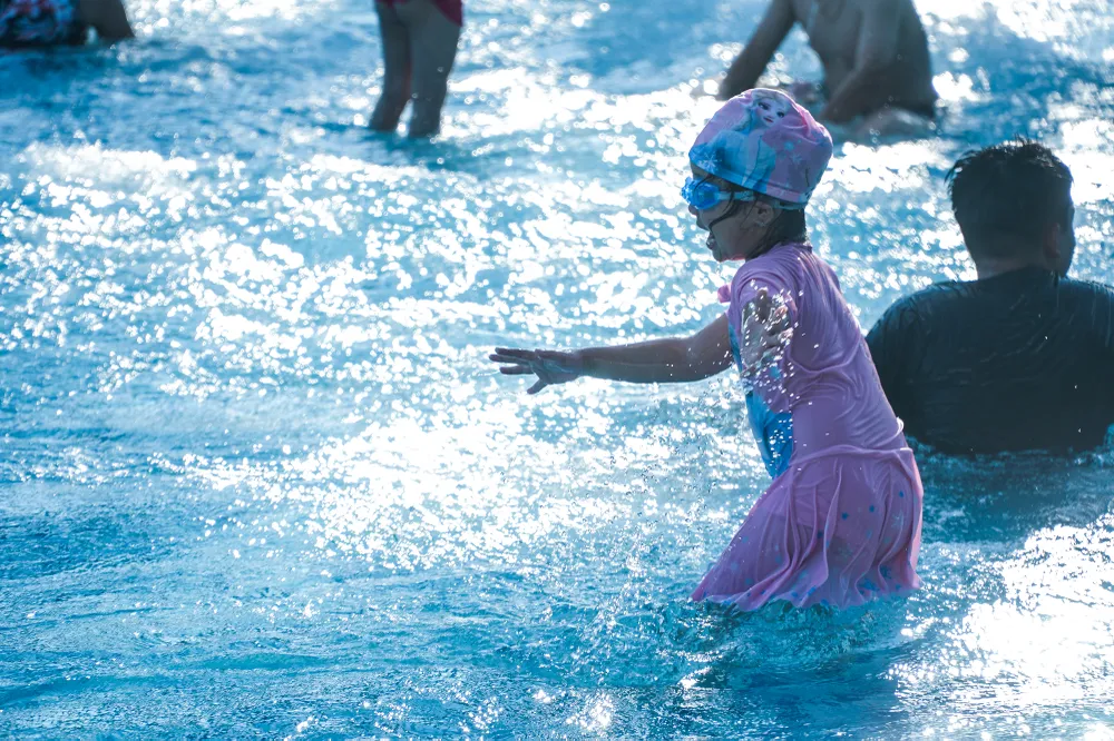 Đại diện truyền thông của Công viên nước Hồ Tây cho biết, trung bình công viên sẽ đón khoảng 3.000 - 4.000 lượt khách mỗi ngày.