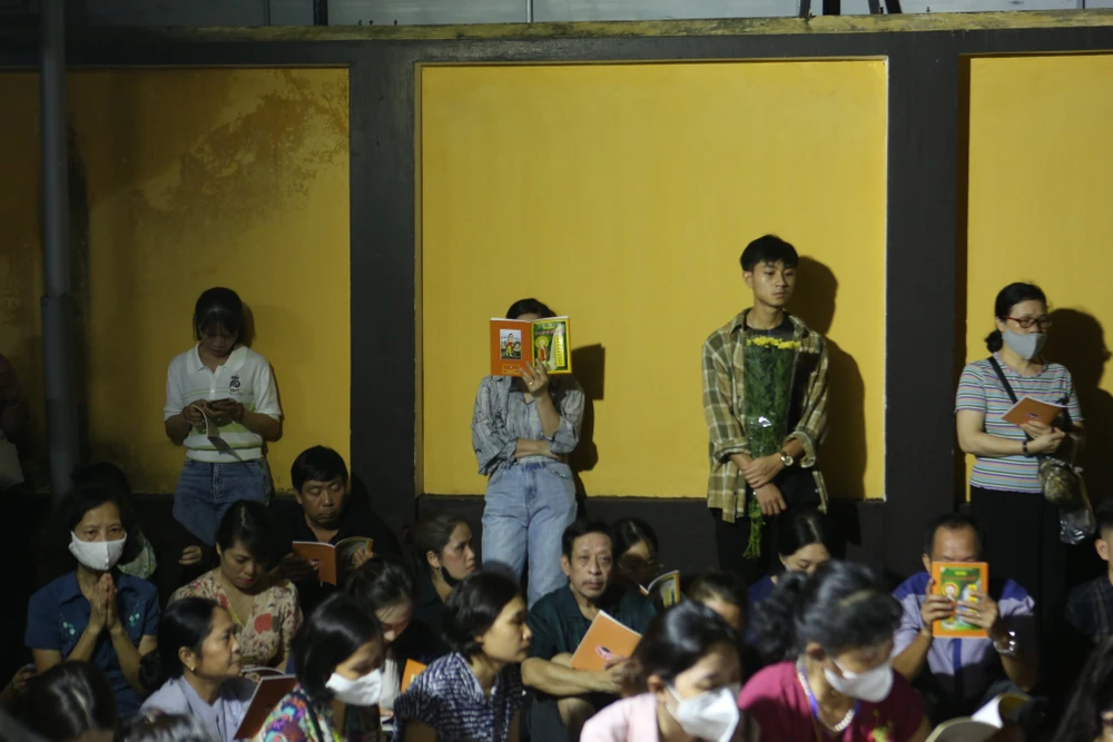 Mùa Vu Lan là dịp để những người con tỏ lòng thành kính, hiếu thuận với đấng sinh thành và các bậc tiền nhân