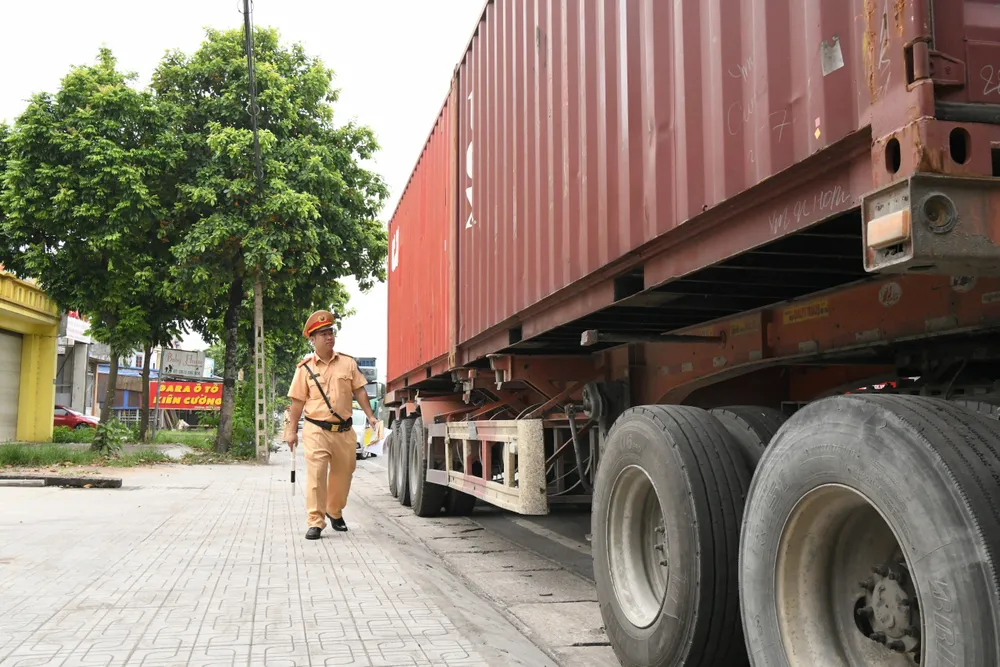 Gần 70.000 trường hợp vi phạm sau 2 tháng tổng kiểm soát ô tô kinh doanh vận tải