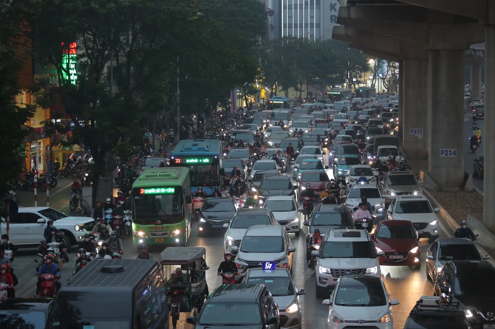 giao-thong-tet-duong-lich-4-9921.jpg