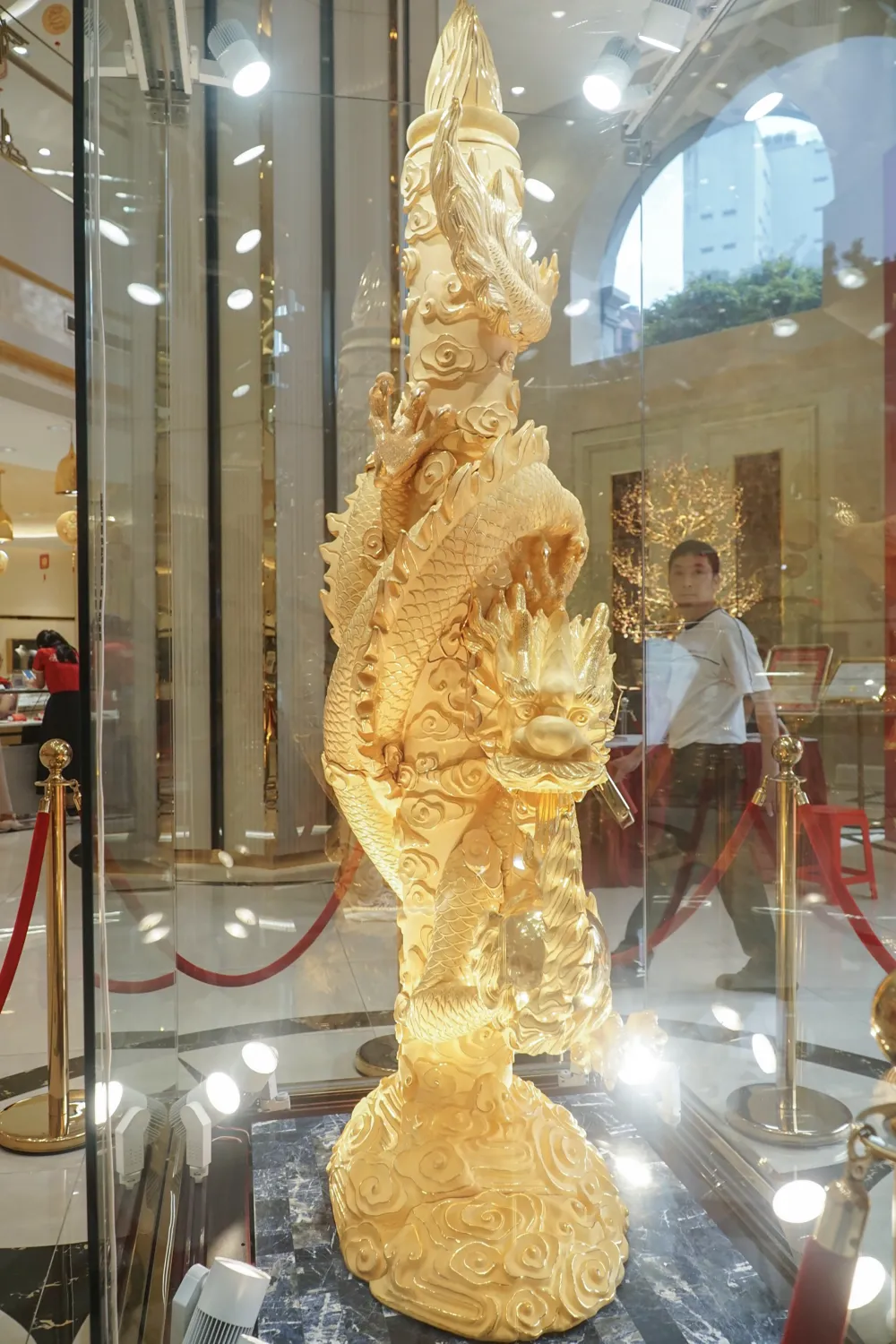 via-than-tai (1).jpg