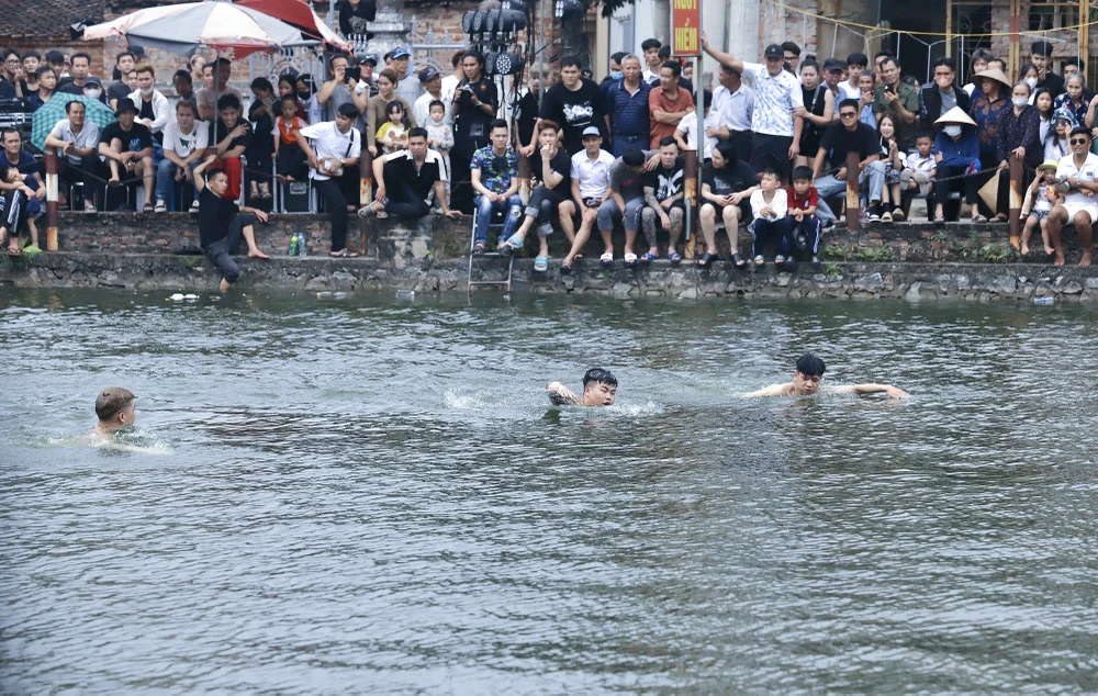 hoi-thi-bat-vit (2).jpg