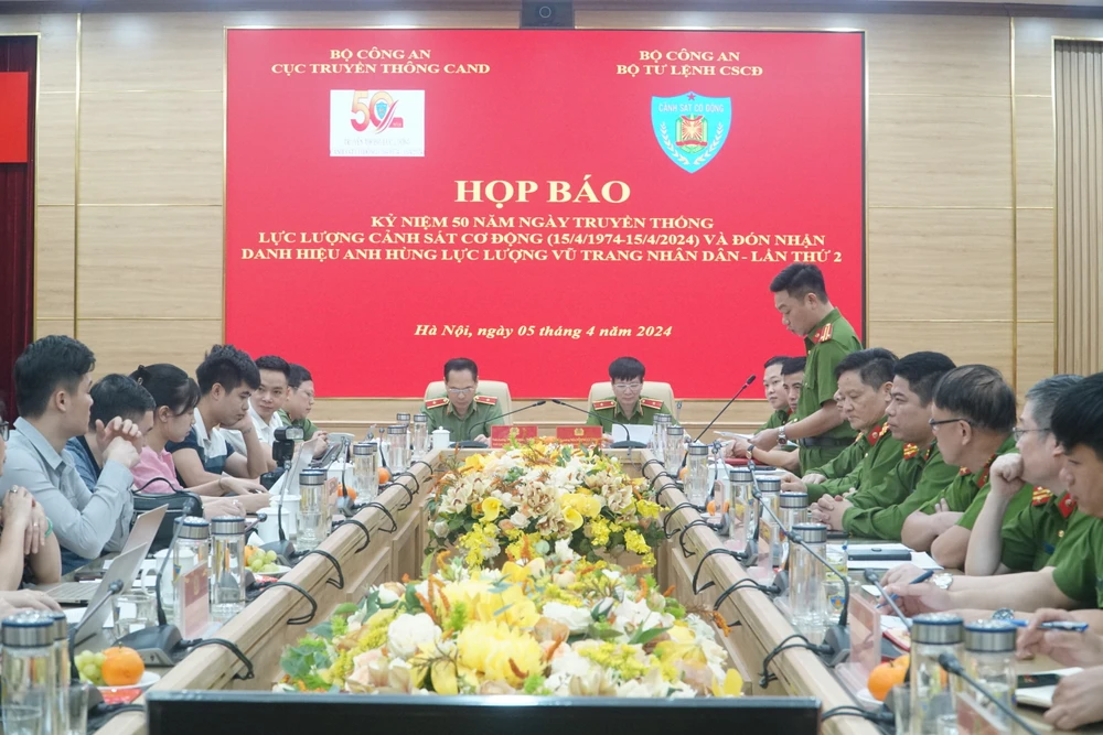 Toàn cảnh buổi họp báo. Ảnh: PHI HÙNG DSC03186.JPG