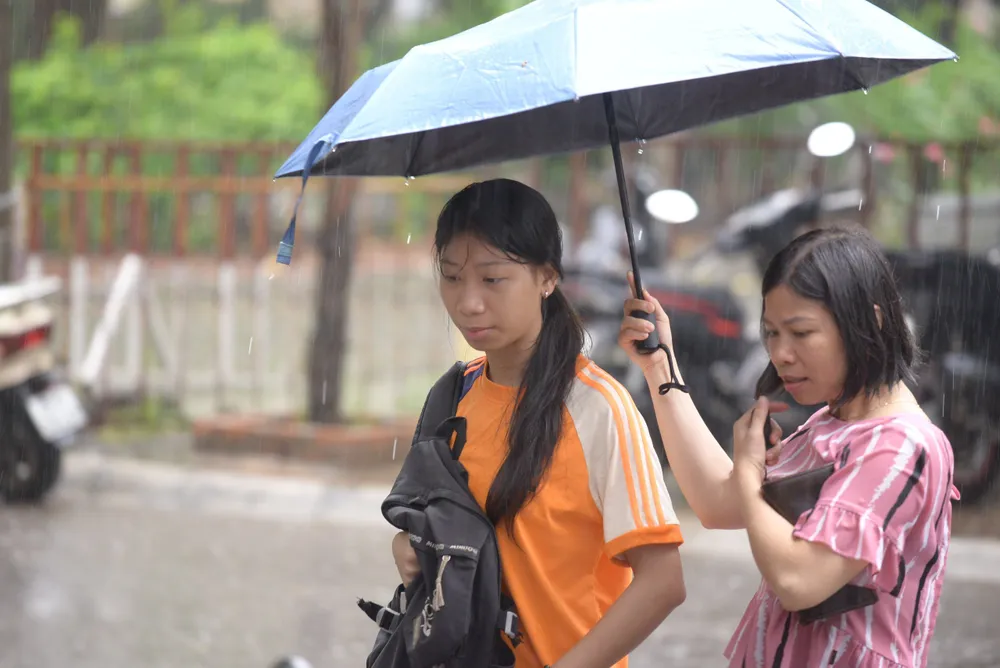 thi-sinh-du-thi (2).jpg