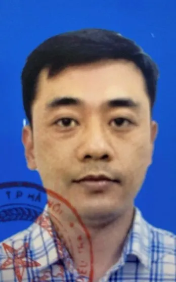 Chân dung Trần Quốc Việt - phó trưởng phòng tín dụng của một ngân hàng bị công an truy nã. Ảnh CA pho-truong-phong-tin-dung.jpg