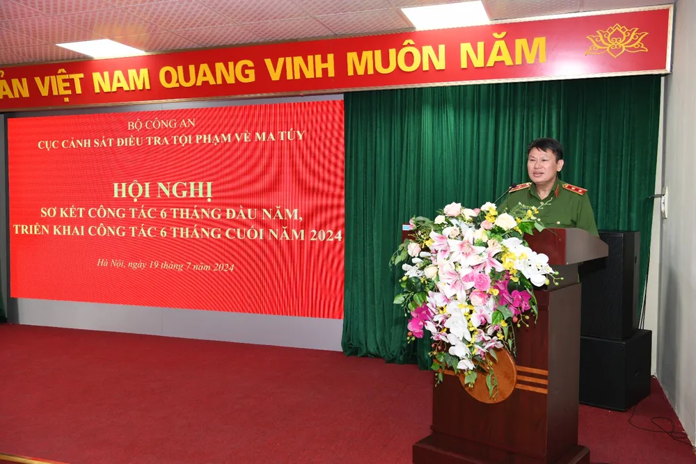 Trung tướng Nguyễn Văn Viện, Cục trưởng Cục Cảnh sát điều tra tội phạm về ma túy phát biểu tại hội nghị. Ảnh CA 6-thang-dau-nam.jpg
