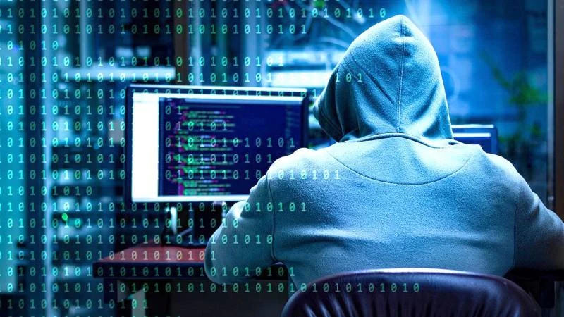 Người đàn ông bị mất gần 2 tỉ đồng sau khi cài đặt phần mềm giả mạo