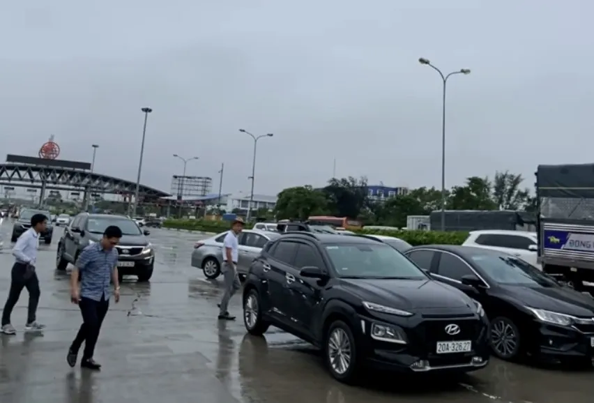 Các phương tiện bị cấm qua cao tốc Pháp Vân - cầu Giẽ. Ảnh CA cao-toc-phap-van.jpg