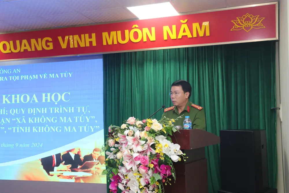 Đại tá Hoàng Quốc Việt phát biểu tại Hội thảo. Ảnh CA bo-tieu-chi.JPG