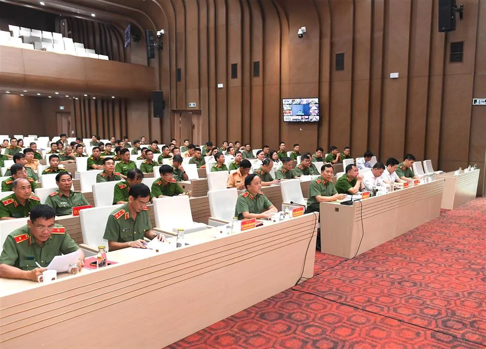 Thứ trưởng Bộ Công an: Nhiều tấm gương chiến sĩ công an quên mình vì Nhân dân trong cơn bão số 3