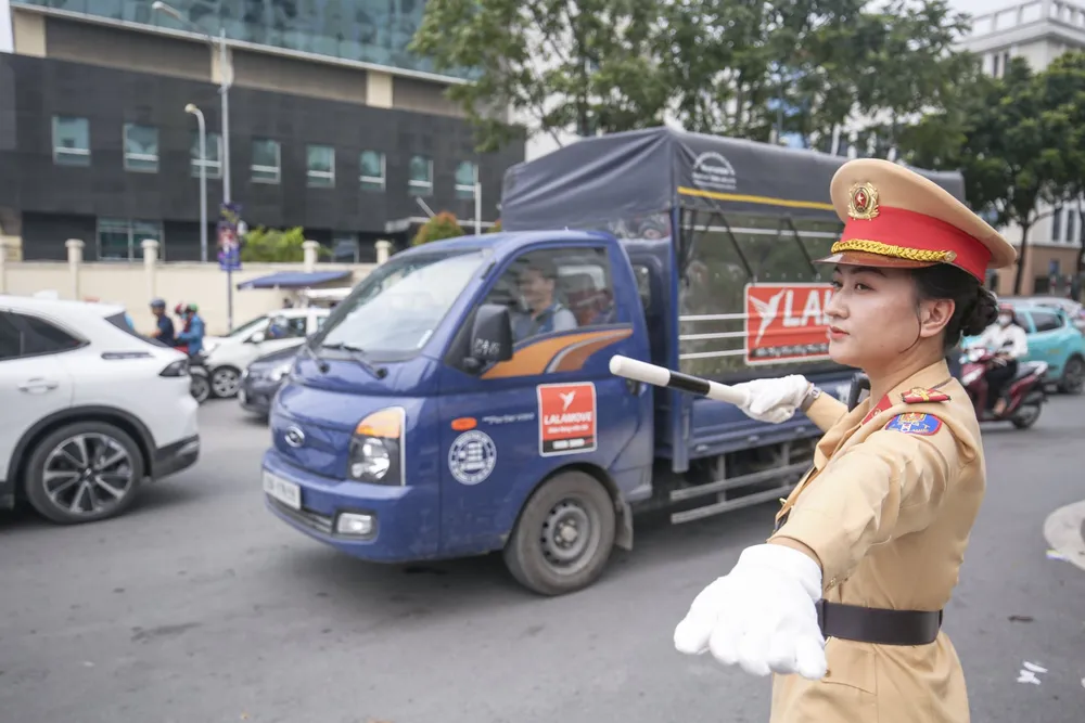 nu-csgt-hà-noi (61).jpg