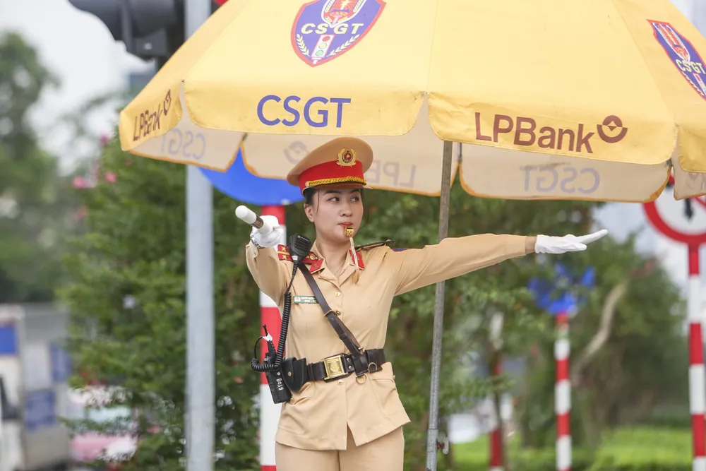 nu-csgt-hà-noi (77).jpg