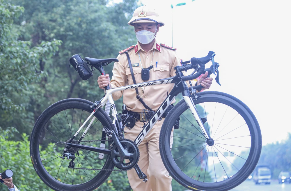 csgt-bat-xe-dap (11).jpg