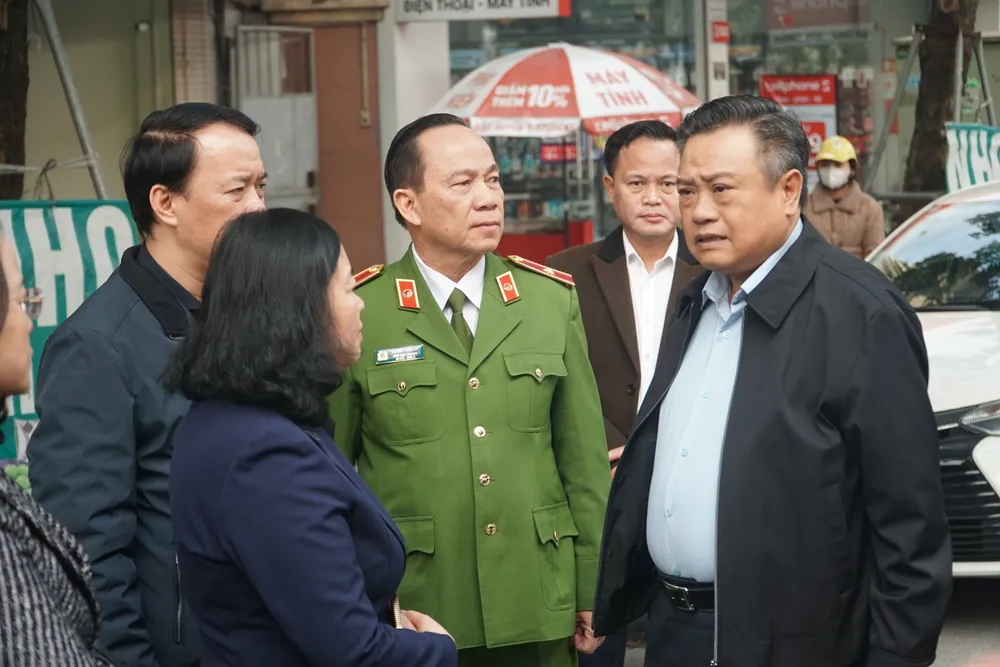 Phó Thủ tướng Lê Thành Long xuống hiện trường vụ phóng hỏa 11 người chết