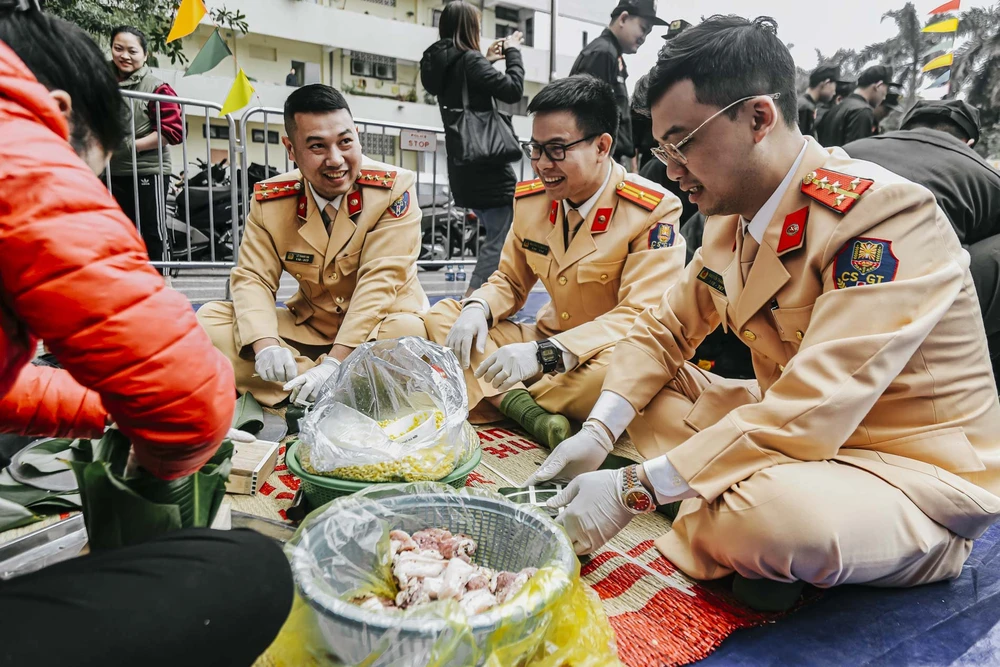 goi-banh-chung (1).jpg