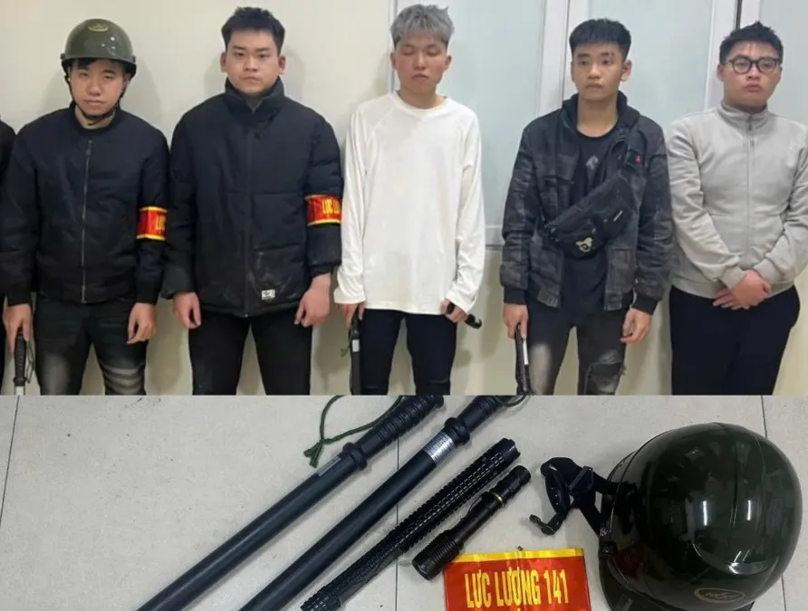 Nhóm người giả danh tổ công tác 141 cùng tang vật. Ảnh CA
