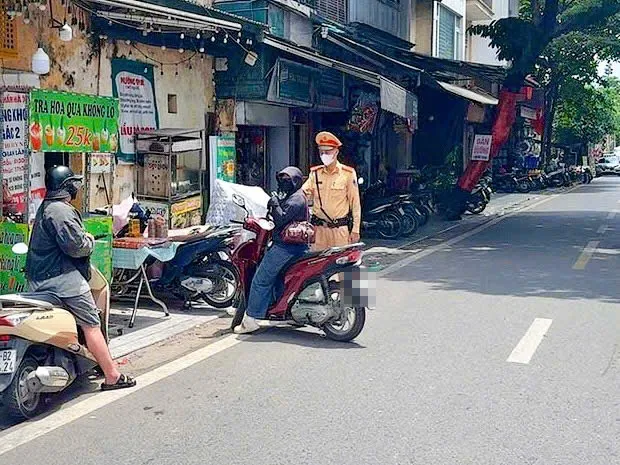 di-nguoc-chieu (6).jpg