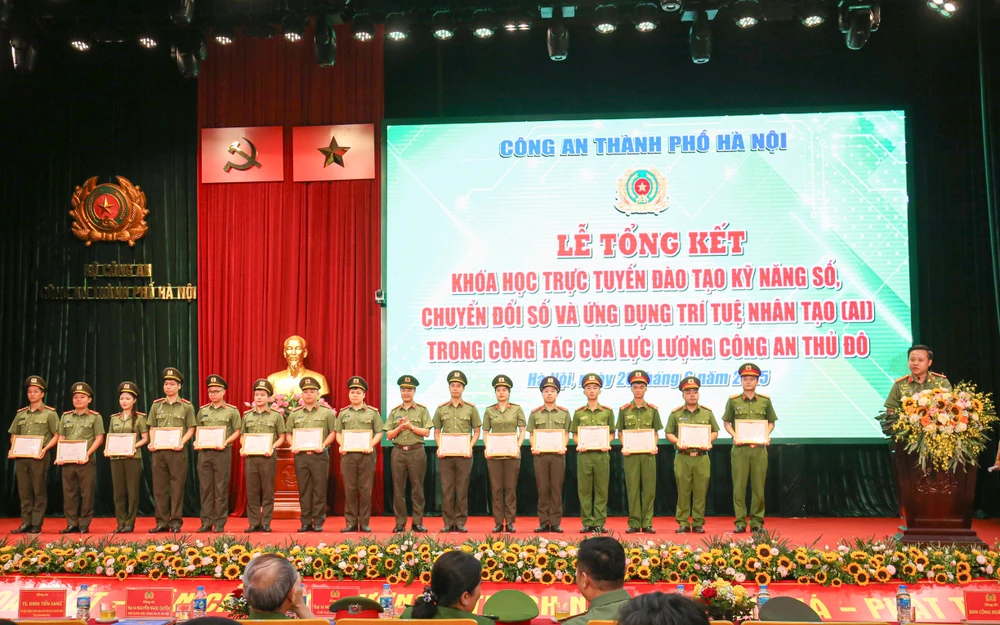 cong-an-ha-noi (8).JPG