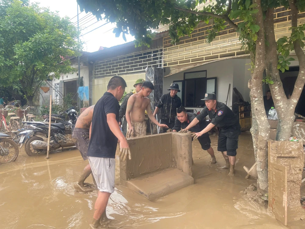 canh-sat-co-dong (24).jpg