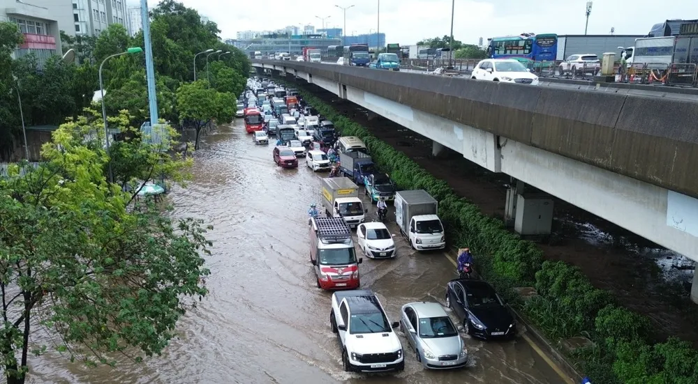 mua-lon-keo-dai (2).jpg