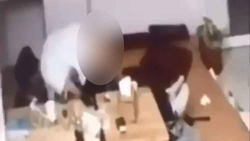 vu may mua trong quan tra sua toco toco o thai nguyen nguoi dang clip gui loi xin loi