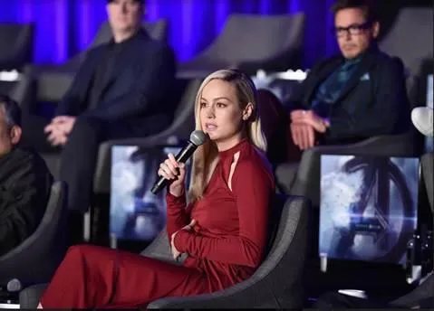  Họp báo Avengers chừa ghế trống tưởng nhớ các siêu anh hùng ảnh 6