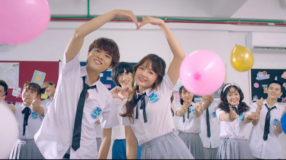 Acy Xuân Tài giấu bố mẹ khi đầu tư MV '7 tỷ người' ảnh 7