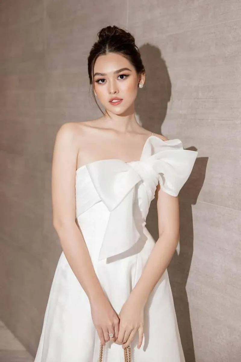 Á hậu Tường San lên xe hoa ở tuổi 20 ảnh 3