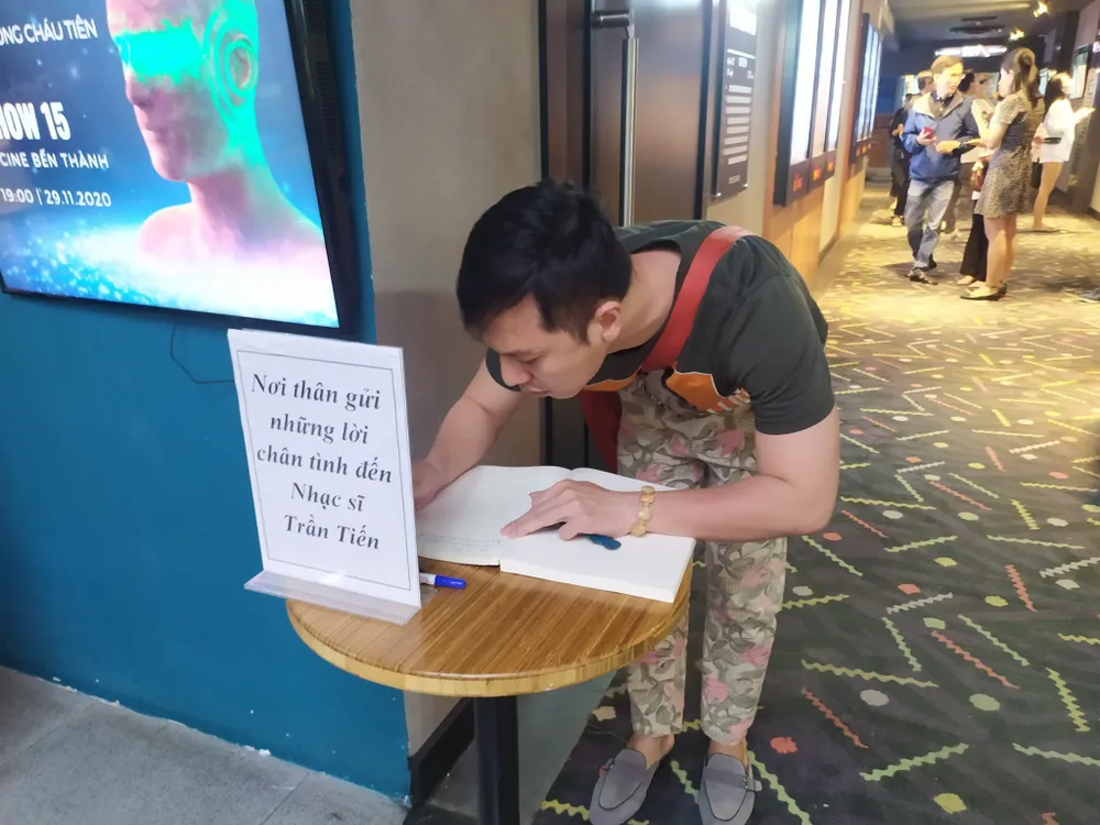 'Màu cỏ úa' những ghi chép đầy yêu thương về nhạc sĩ Trần Tiến ảnh 2