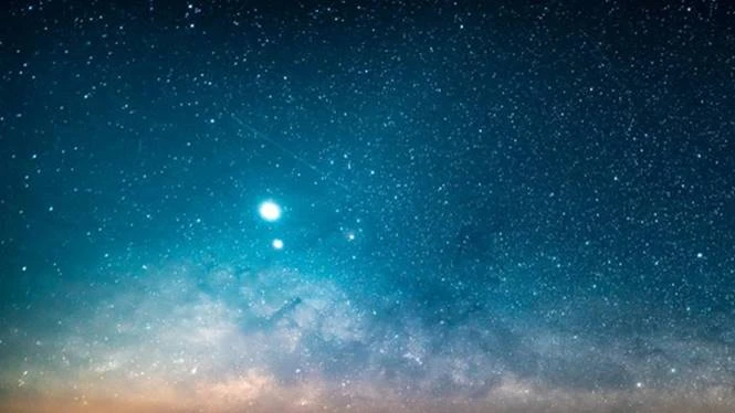 Google doodle hôm nay: Hành tinh đôi Đông chí ảnh 2