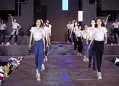 Hoa hậu Việt Nam tổng duyệt trước đêm Người đẹp Thời trang