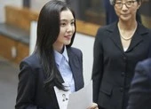 Kim Hyang Gi sắm vai chị chăm trẻ trong phim Đứa bé ảnh 7 Irene được khen khi lần đầu đóng chính 'Nhân đôi tình yêu'