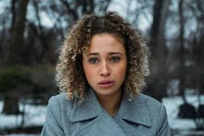 Suki Waterhouse tham gia phim kinh dị mới ảnh 6