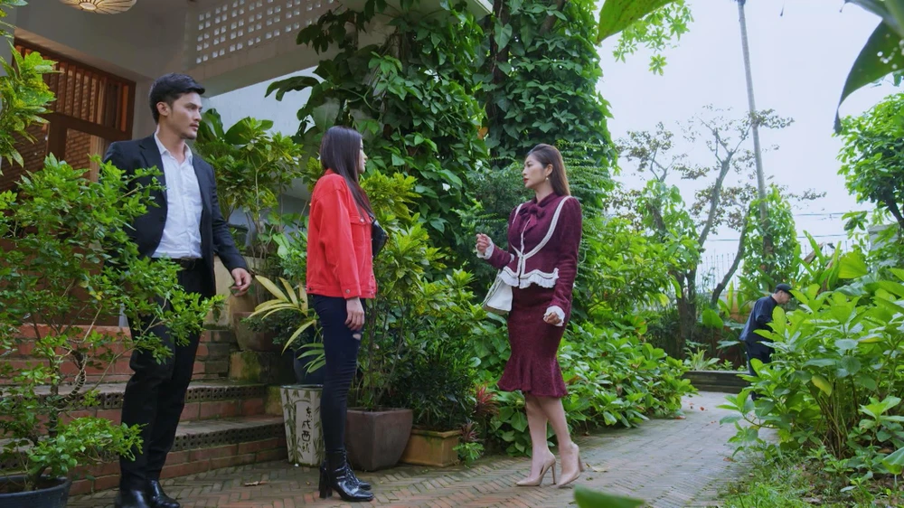 Chiêu Dương đến gặp lão Bàng.