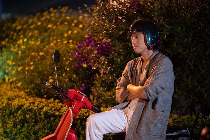 Năm 2018, anh gây bất ngờ khi đến Việt Nam để tham gia dự án điện ảnh cùng nữ diễn viên Lý Nhã Kỳ.