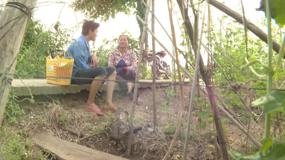 Nhân vật chia sẻ với chương trình. Nhân vật chia sẻ với chương trình.