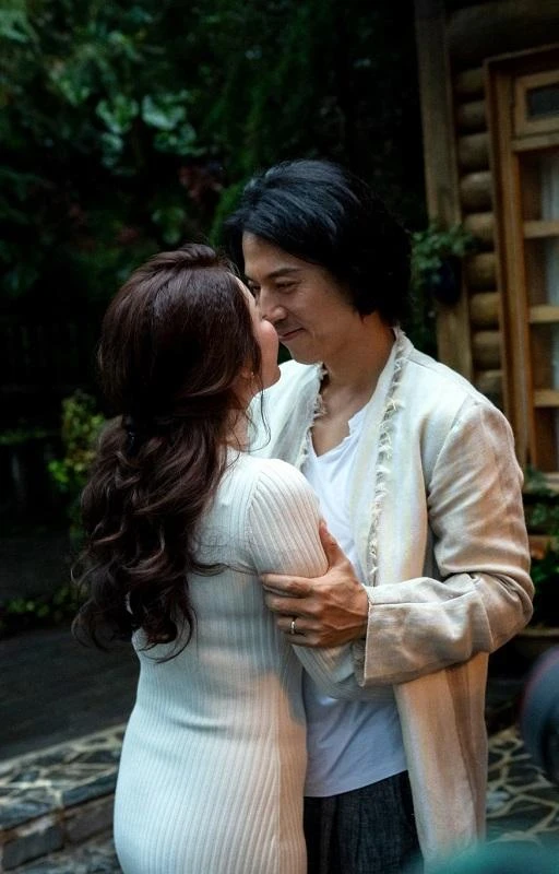 Lý Nhã Kỳ thừa nhận tài tử Han Jae Suk đã hỗ trợ mình rất nhiều khi thực hiện những khoảnh khắc lãng mạn.