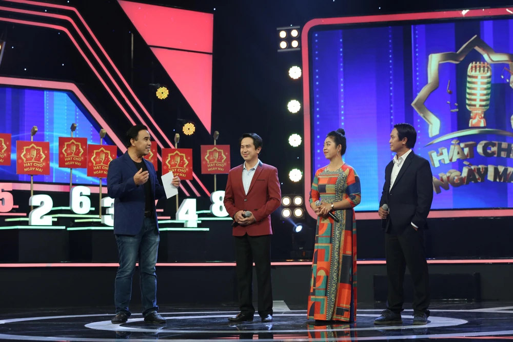 Ba thí sinh tham gia chương trình. Ảnh: CTCC