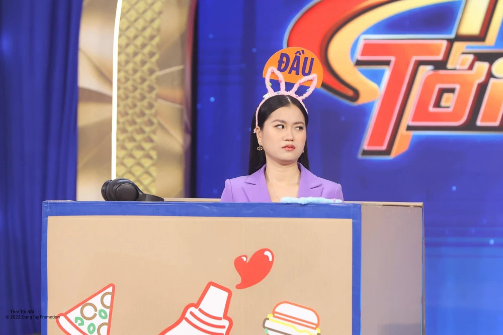 Lâm Vỹ Dạ và vợ Hữu Tín bị loại vòng 9 chiếc hồi hộp.