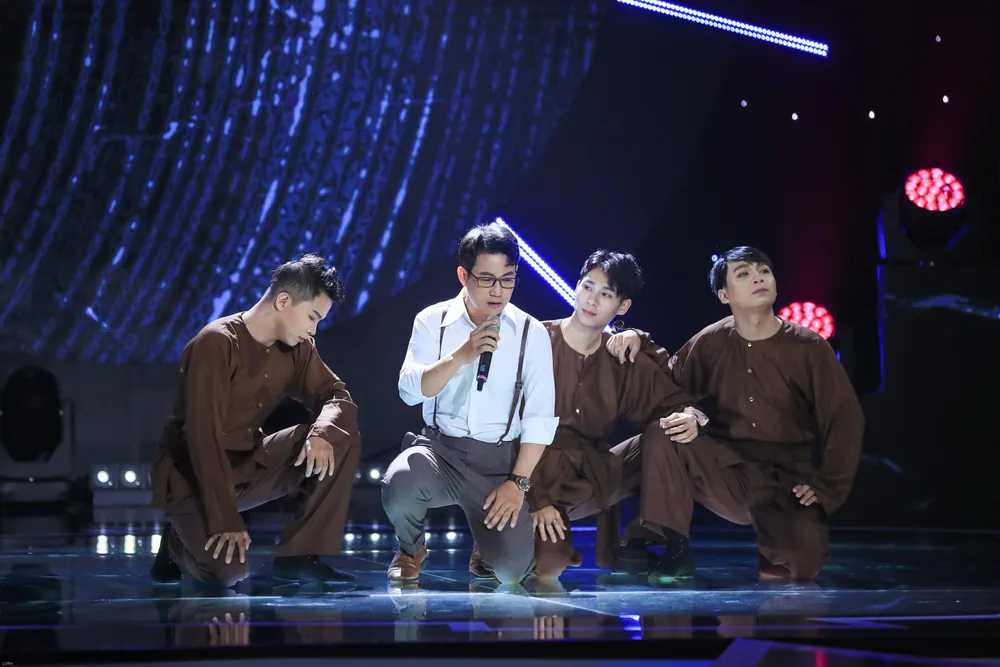 Ca sĩ Trọng Khương.