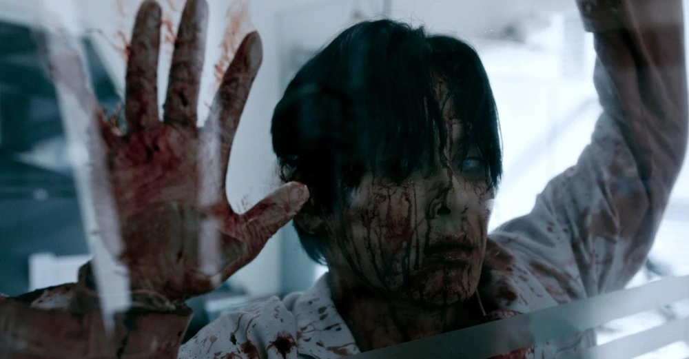 Nhiều cảnh quay trong phim khá rùng rợn, hạn chế người xem là trẻ em.