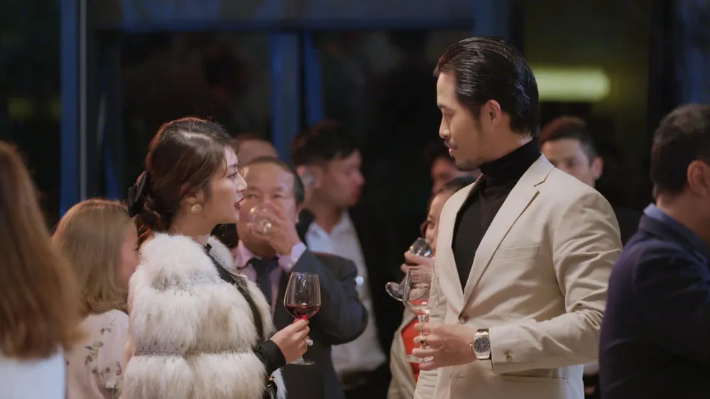 Lão Bàng đãi tiệc vô cùng xa xỉ. Lão Bàng đãi tiệc vô cùng xa xỉ.