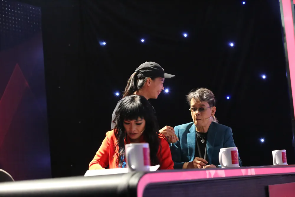 Vợ của nhạc sĩ Đức Huy. Vợ của nhạc sĩ Đức Huy.